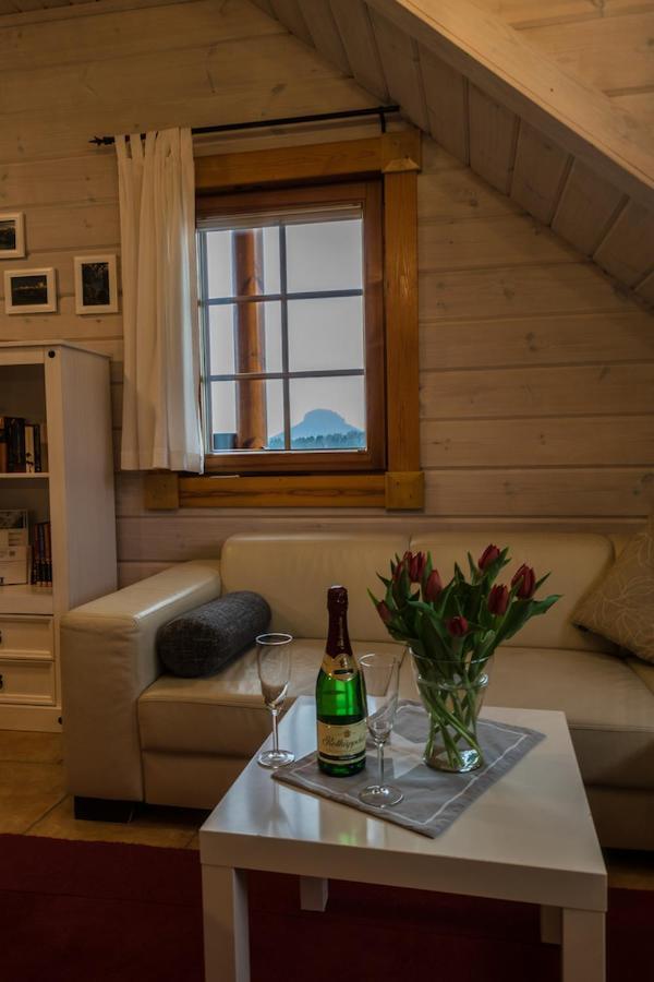 Ferienwohnung Im Blockhaus Rosenkranz ラートマンスドルフ エクステリア 写真